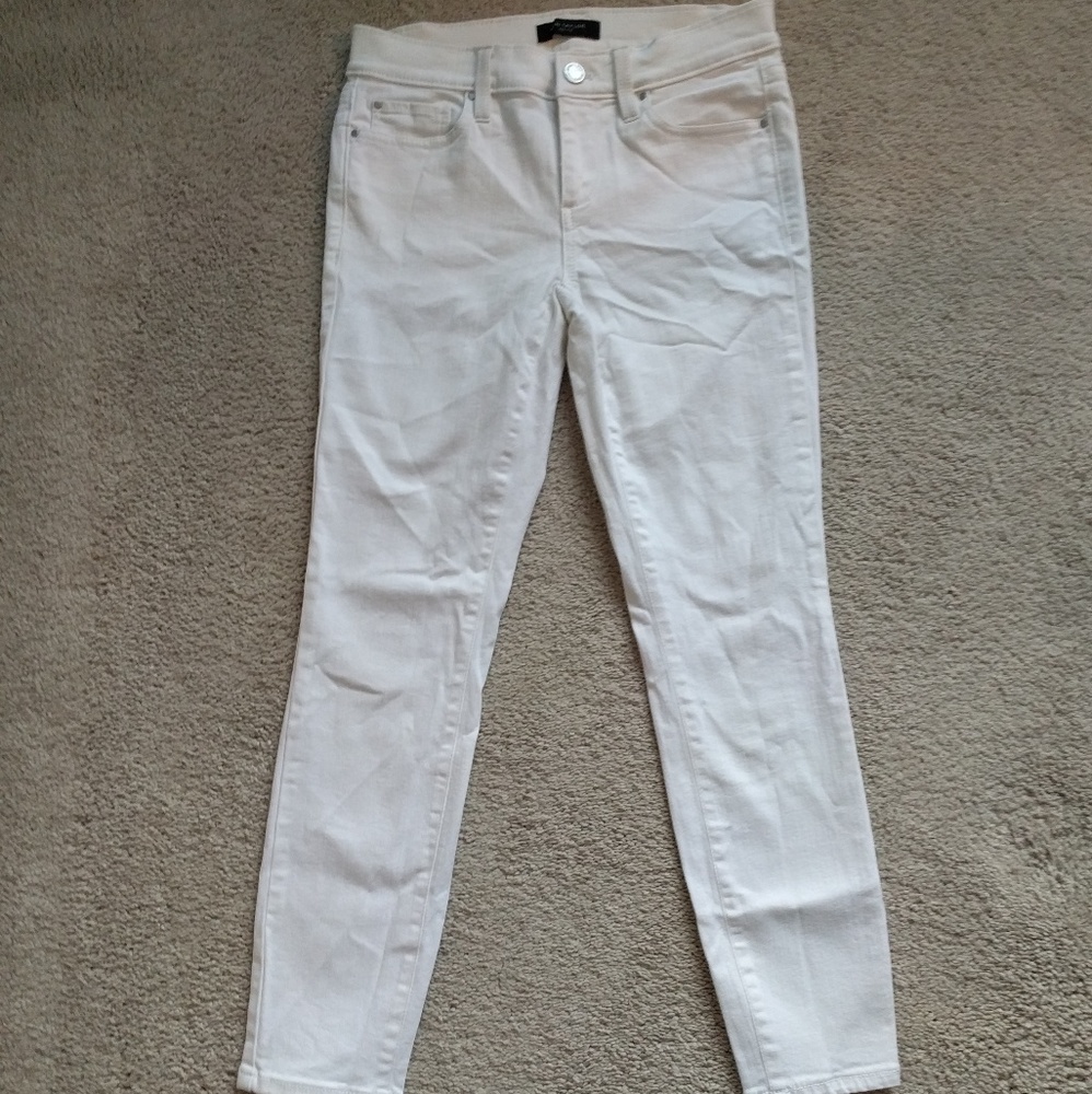 Size 2 petite Loft non see-through white capris